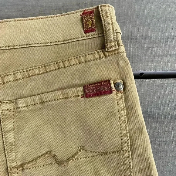 7 For All Mankind Khaki Shorts - Picture 5 of 5